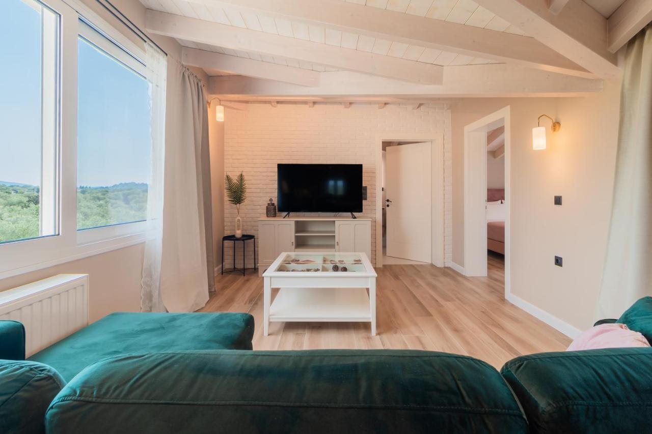 Melena Premium Suites 로다 외부 사진